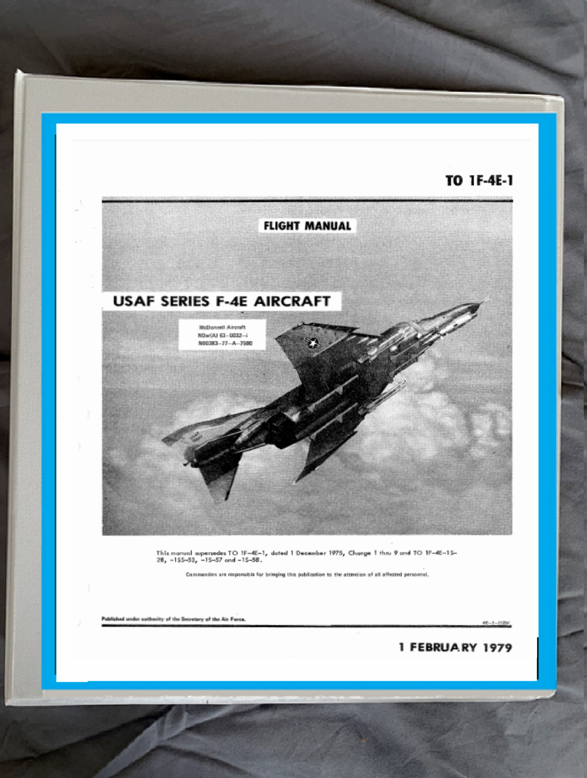 Mcdonnell Douglas F4-e F4e phantom II   Operating flight manual manual in binder