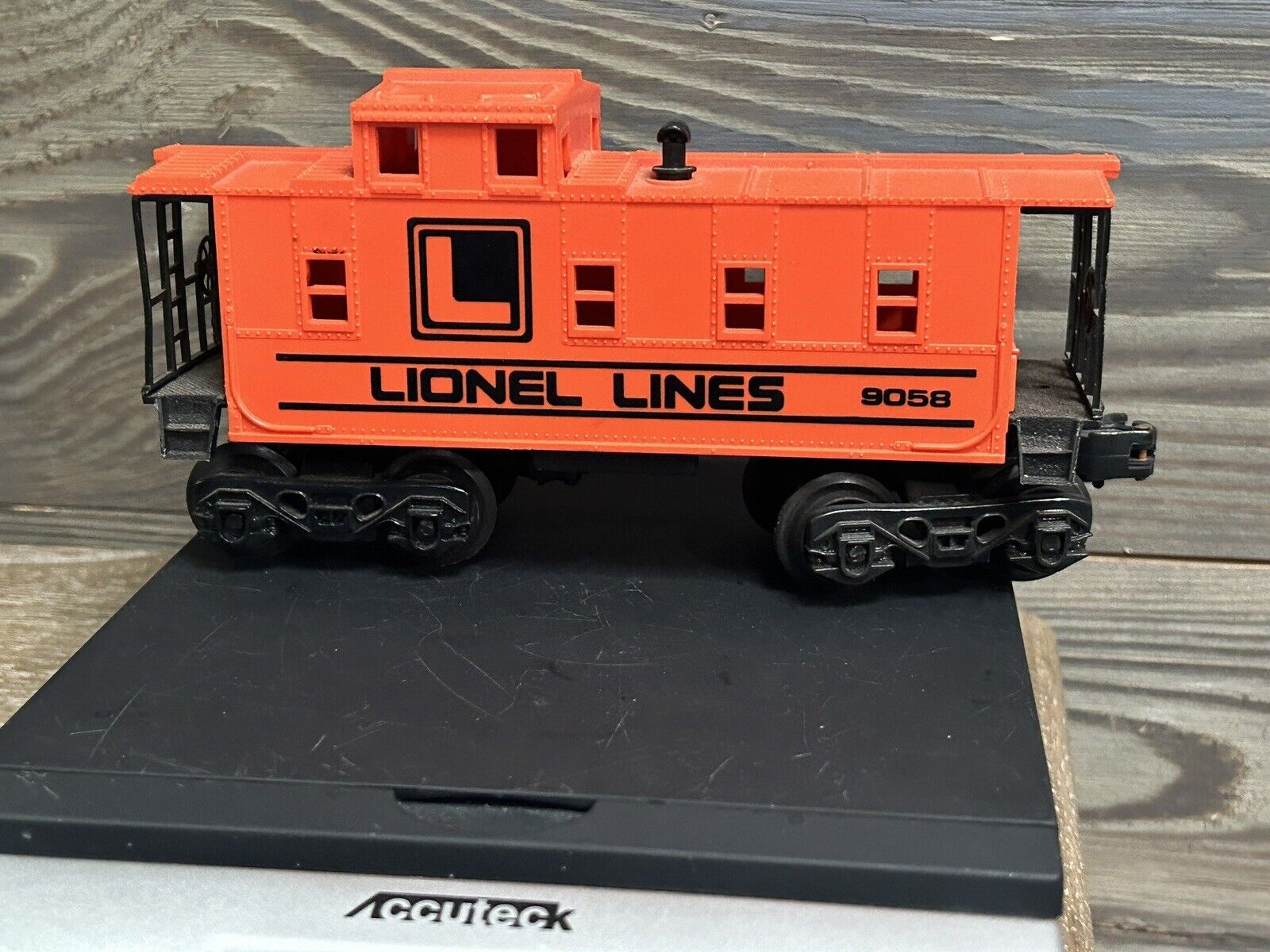 VTG Lionel Lines Orange Train 9059 Caboose Railroad Locomotive Toy Prop Hobby