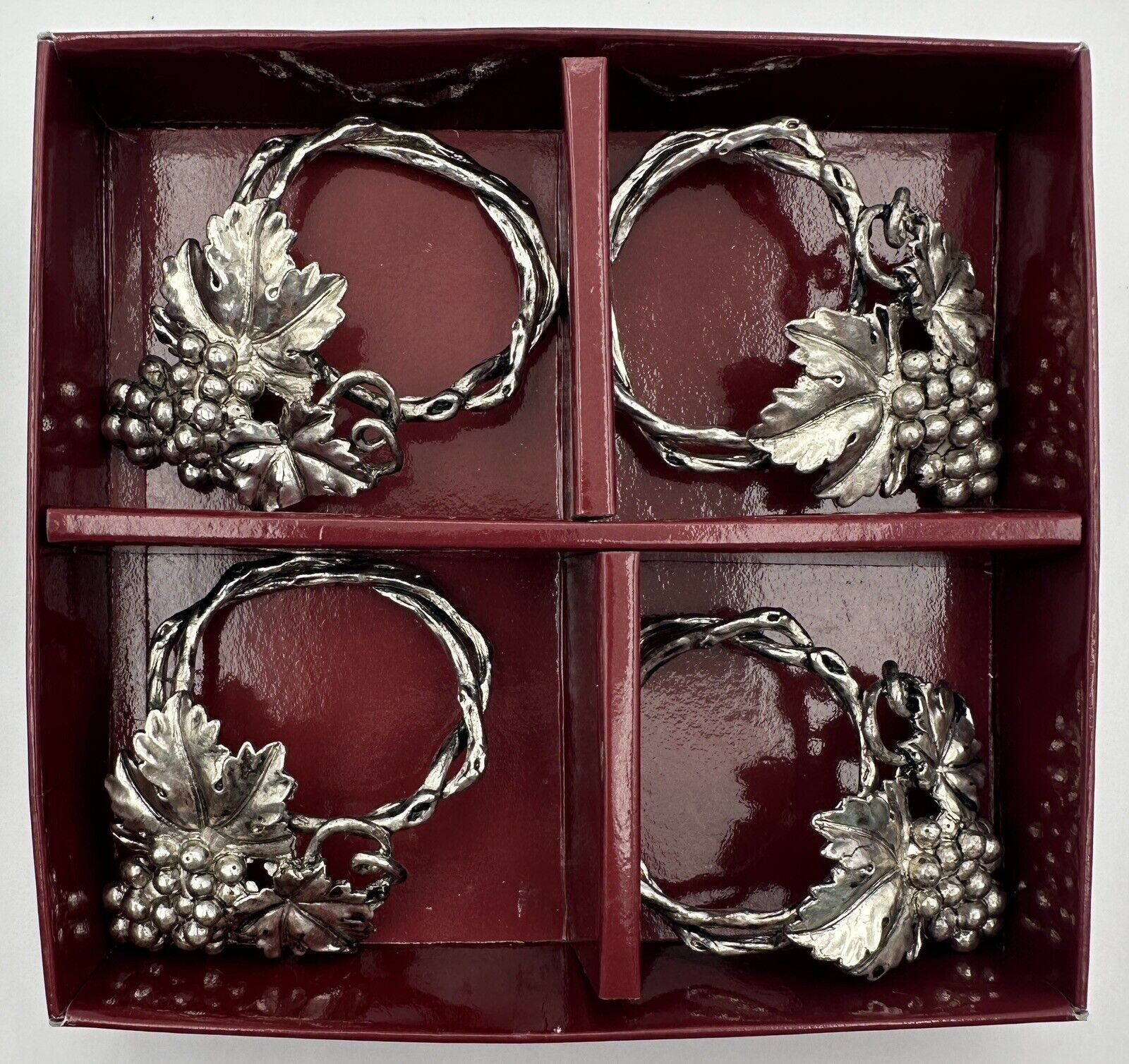 Vintage Arthur Court Set of 4 Grapes Pattern Napkin Rings Silvertone Signed