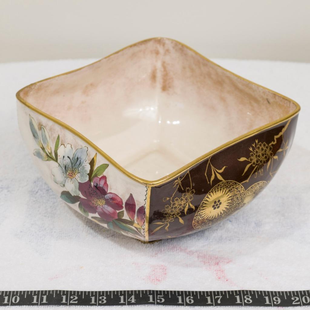 Vintage Royal Doulton England Bone China Gold Rim Floral Bowl jp
