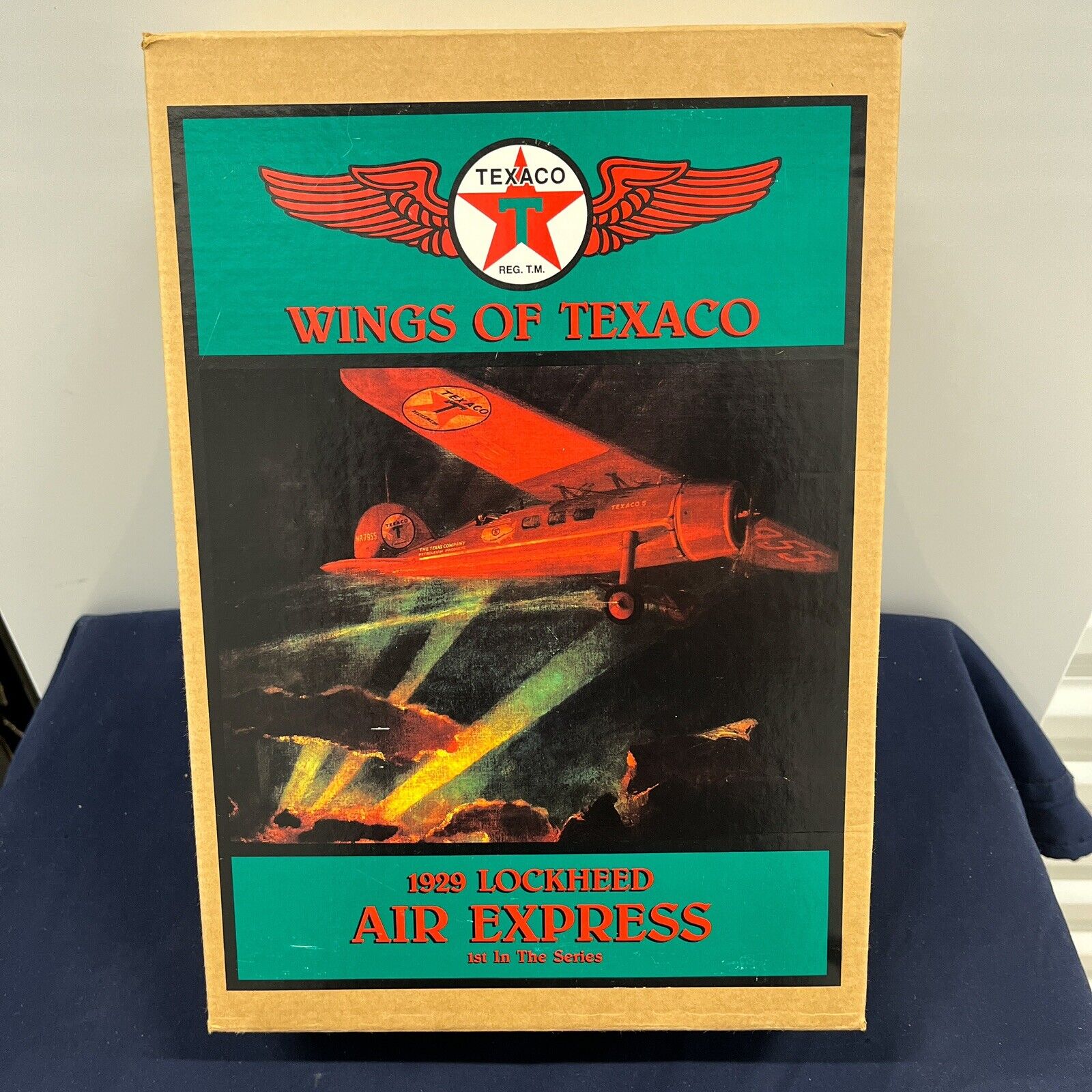 Wings of Texaco - 1929 Lockheed Air Express - 1st in Series