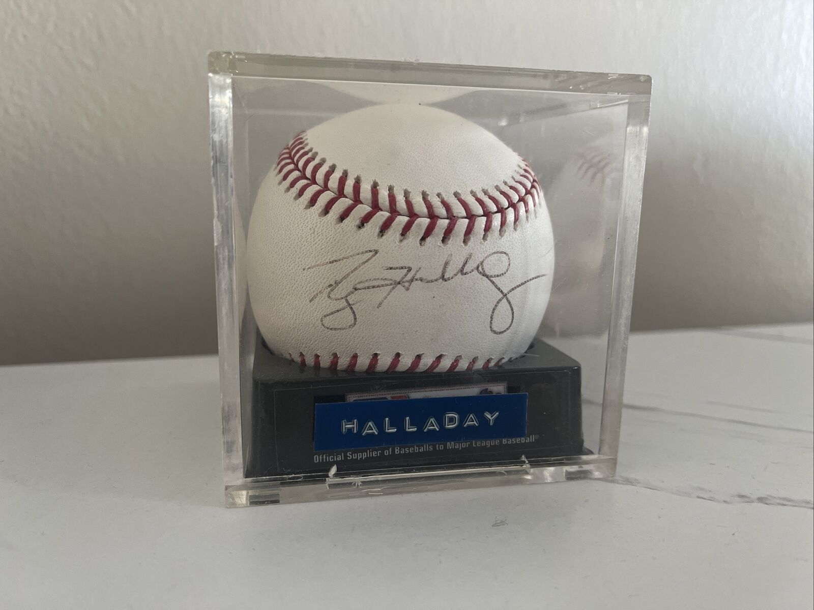 Roy Halladay Autographed Baseball Cy Young 2003 HOF Toronto Blue Jays