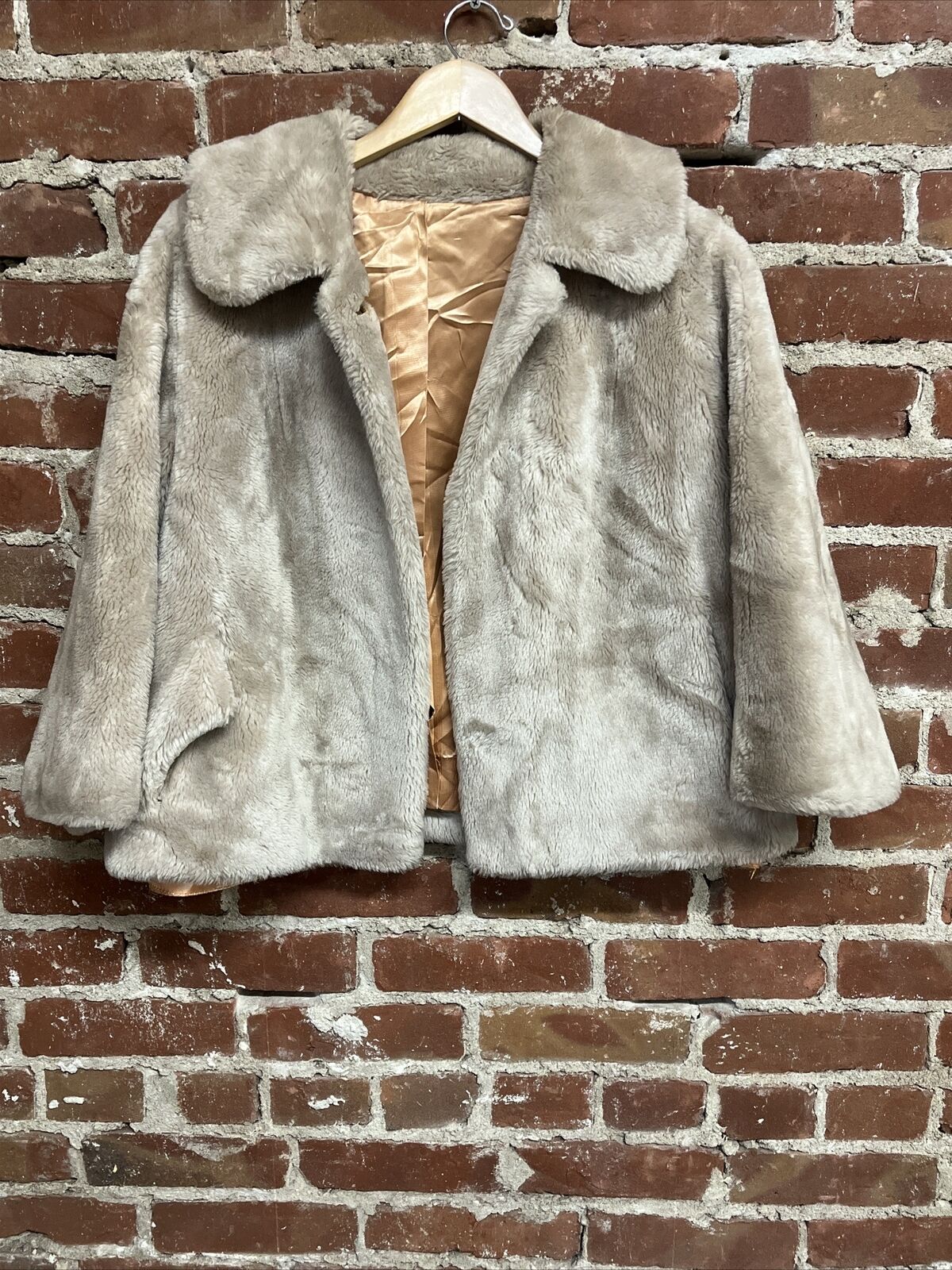 Vintage 70s Borgana Deluxe Womens Beige Fur Coat