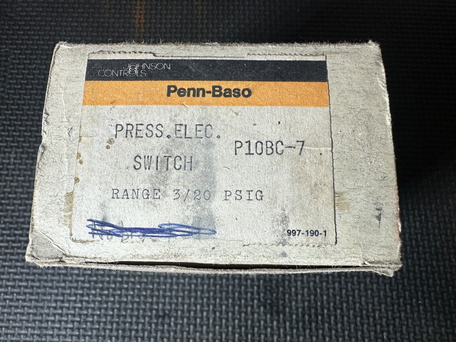 Johnson Controls Penn-Baso Press Elec. Switch P10BC-7 Range 3/20 PSIG