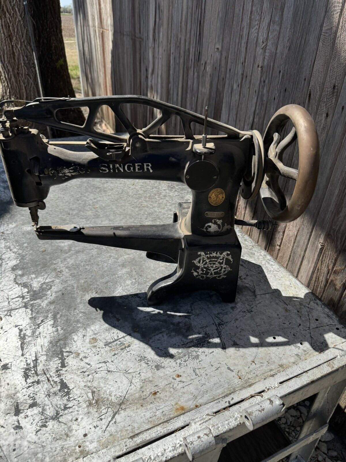 Singer 29-4 Walking foot Antique Industrial Leather Patcher machine
