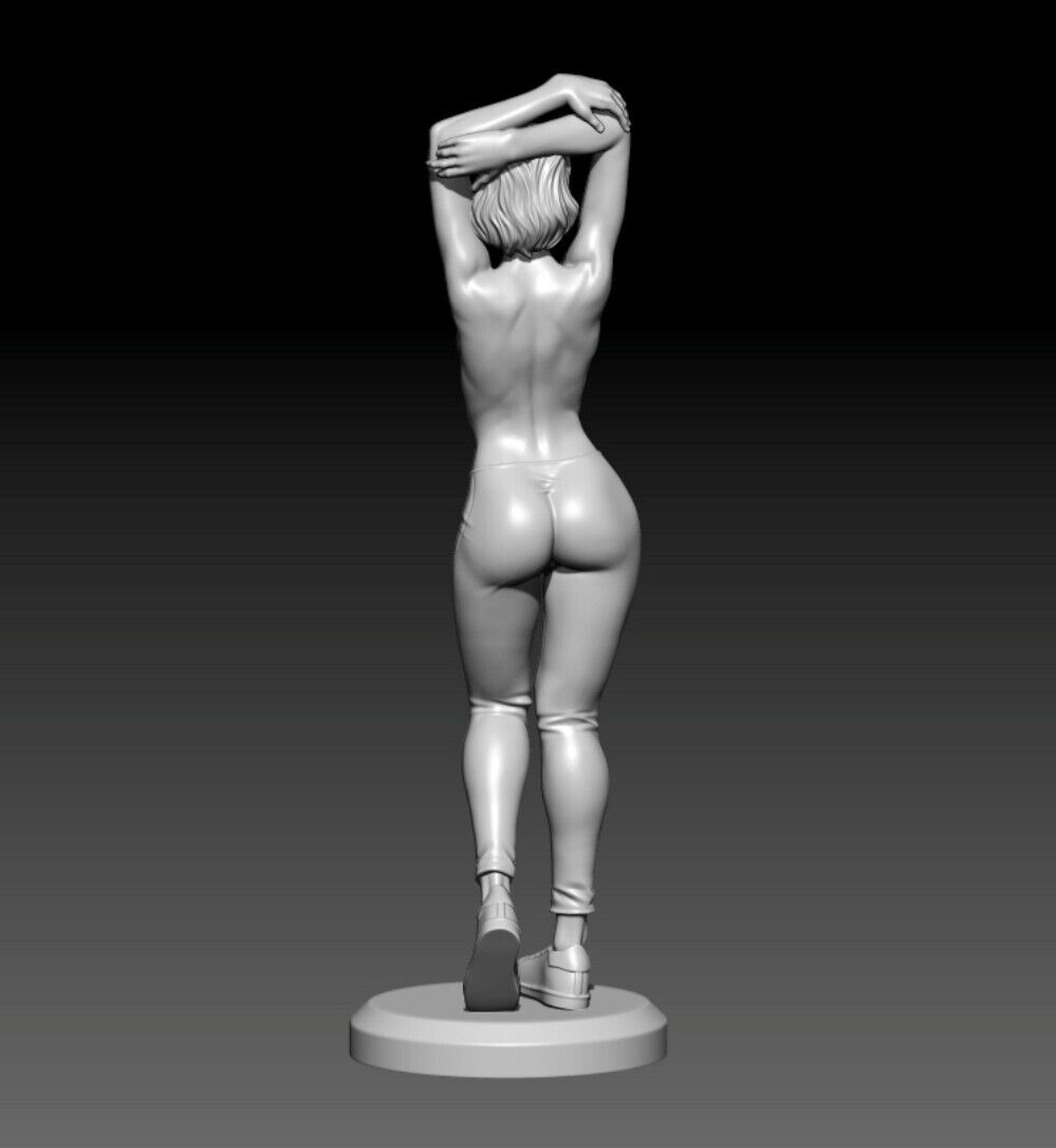 1/24 resin figures model beautiful girl  Unassembled unpainted