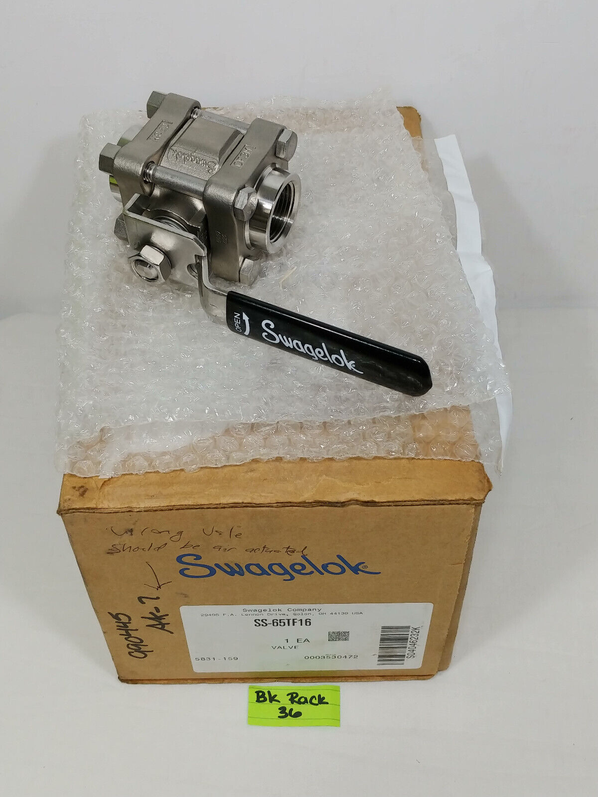 New Swagelok Ball valve 1” FNPT SS-65TF16