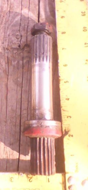 NH 479 Haybine Middle bearing shaft 19 splines