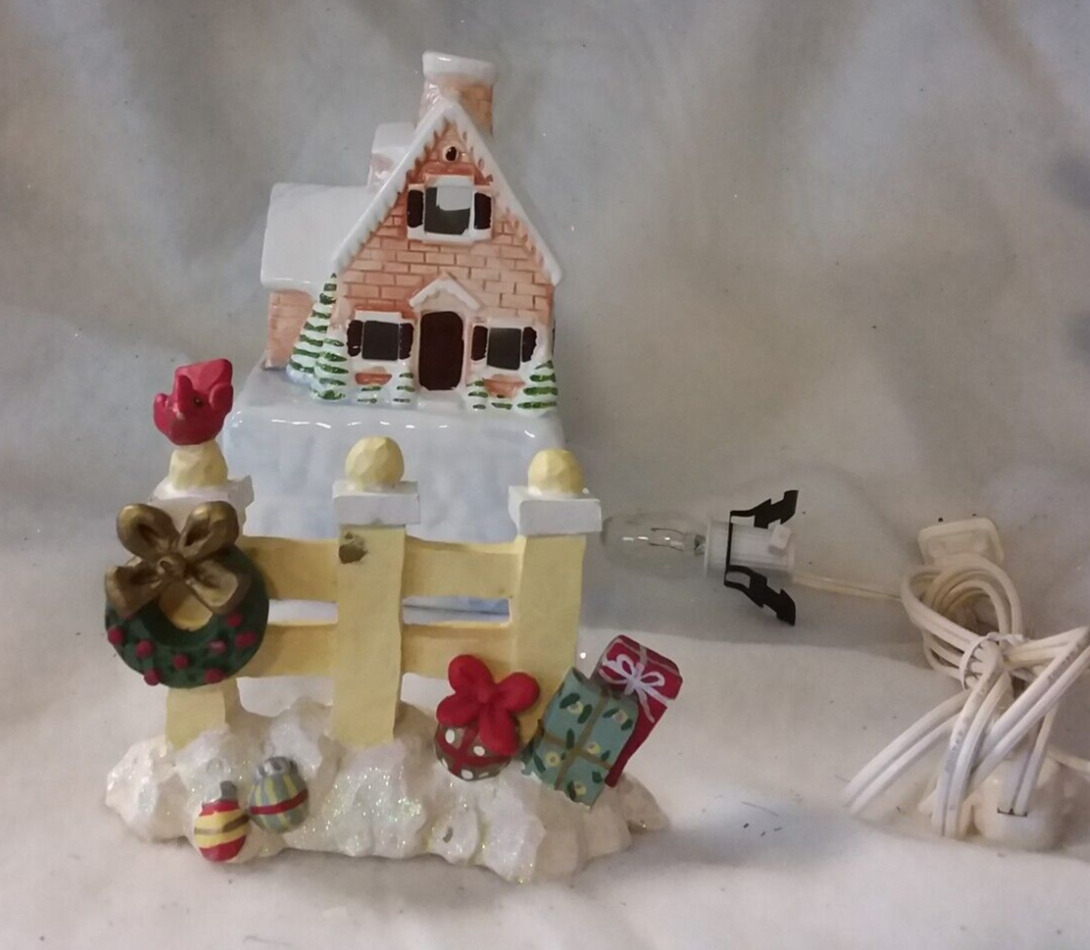 Vintage Ceramic \'Winter Wonderland\' Village House Christmas 1986-House of Lloyd