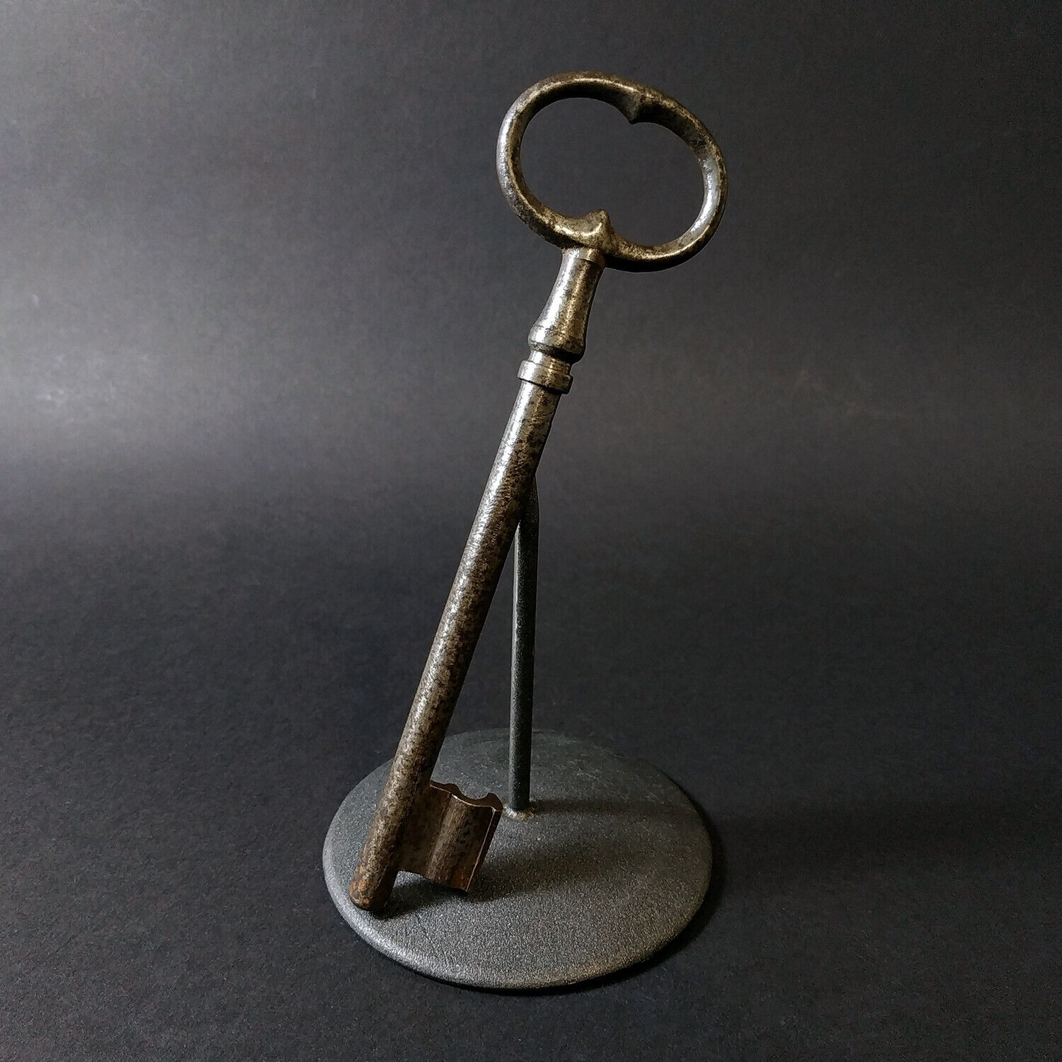 Antique Big Forged Key. Blacksmith\'s Handwork 6.88\