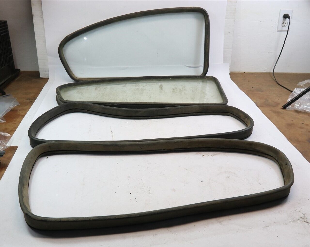 1951-1954 HENRY J REAR SIDE WINDOWS USED w/EXTRA GASKETS SOLD AS A LOT 