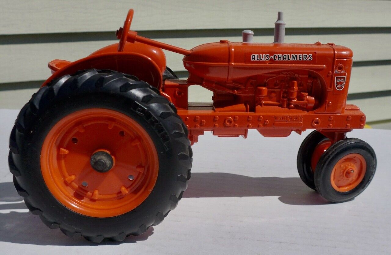 1/16 VINTAGE 1985 ALLIS CHALMERS WD-45 TRACTOR Used Farm Country Series Model