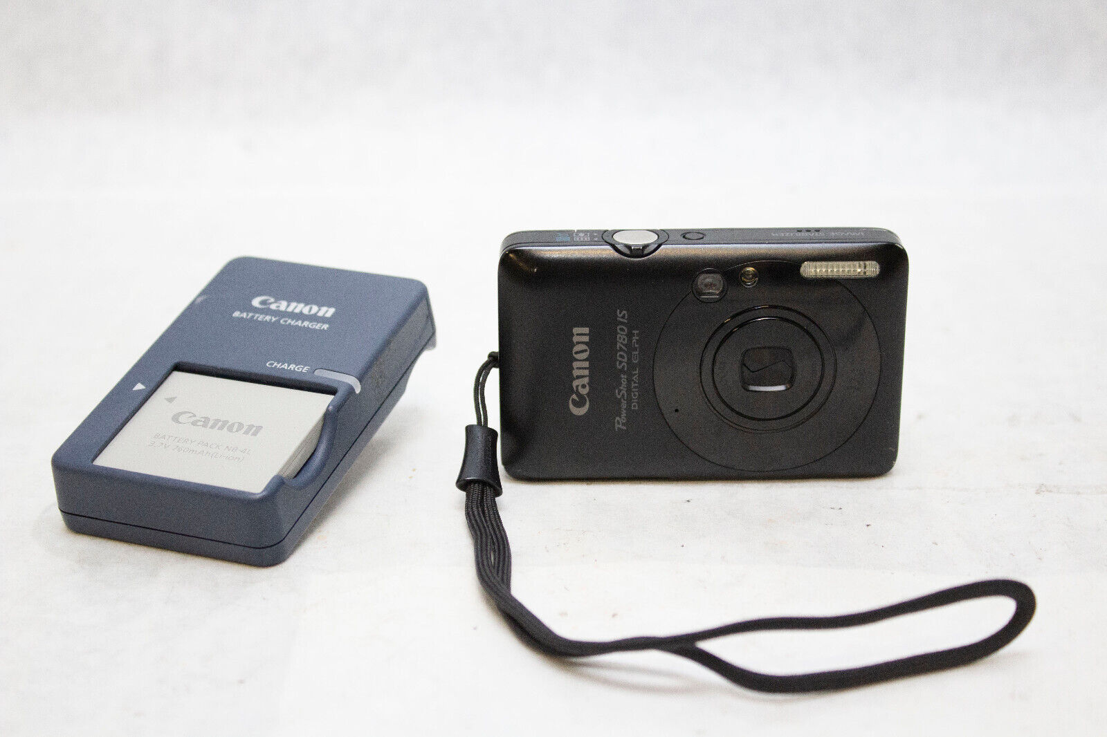 Canon PowerShot SD780, 12.1 MP w/Charger EXCELLENT