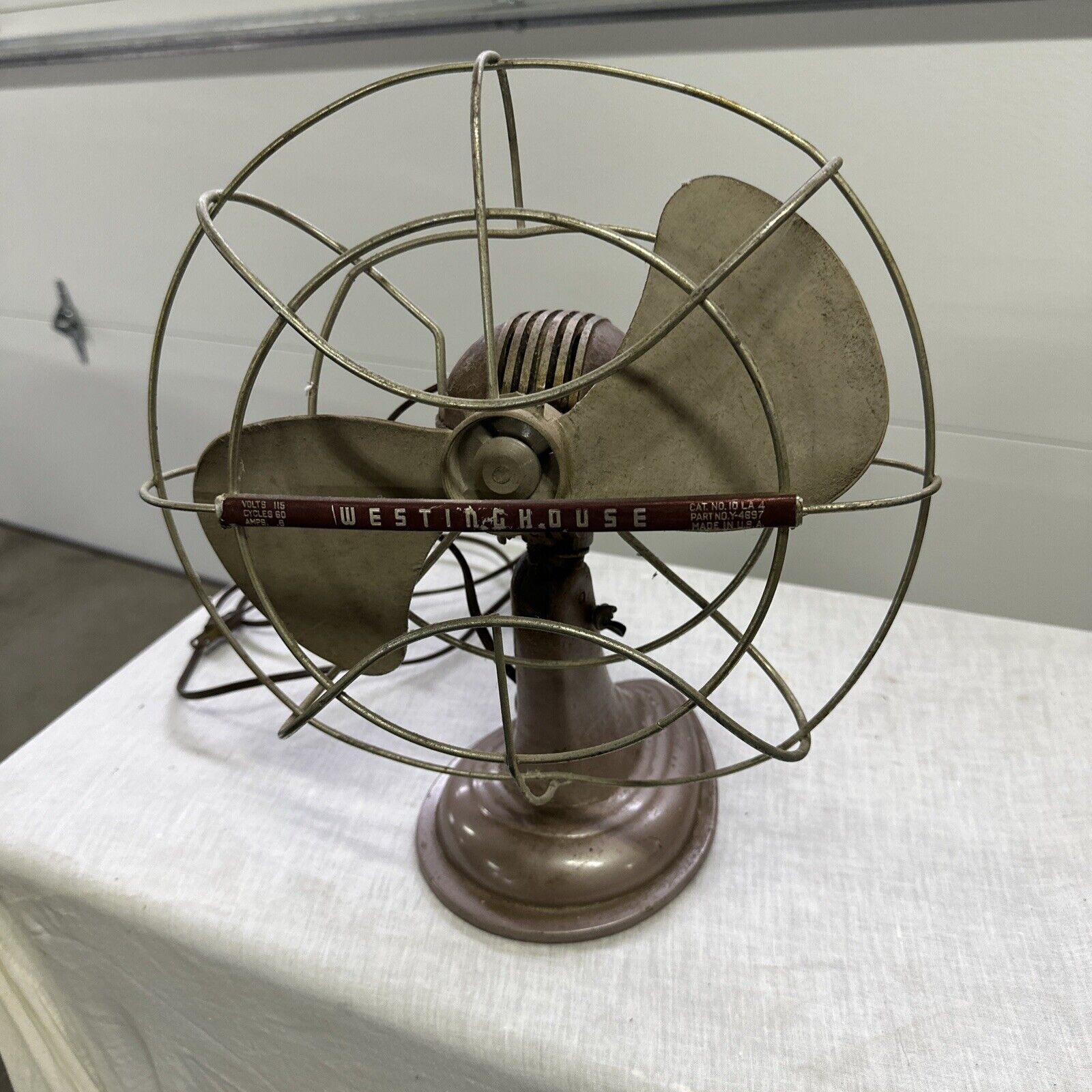 Vintage Westinghouse Desk Fan. Works But Broken Blades