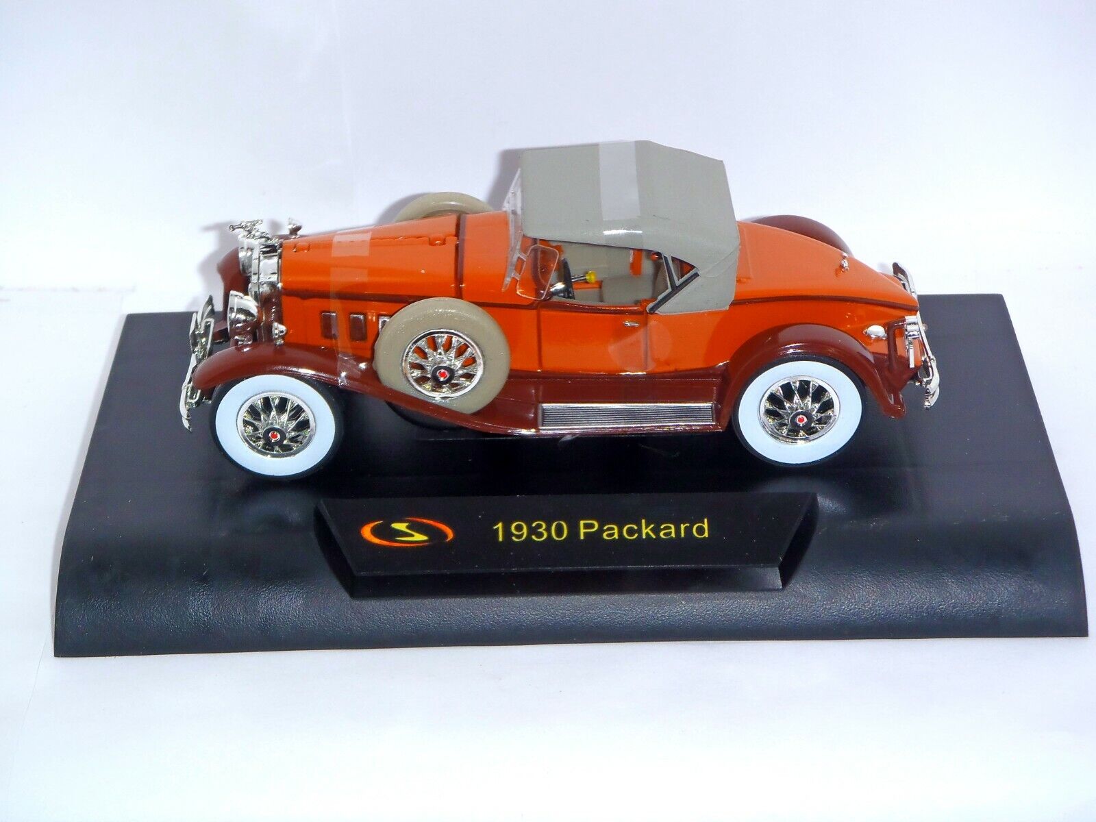 1930 Packard, BROWN 1:32 Scale - SIGNATURE MODELS #32315 - New in Box