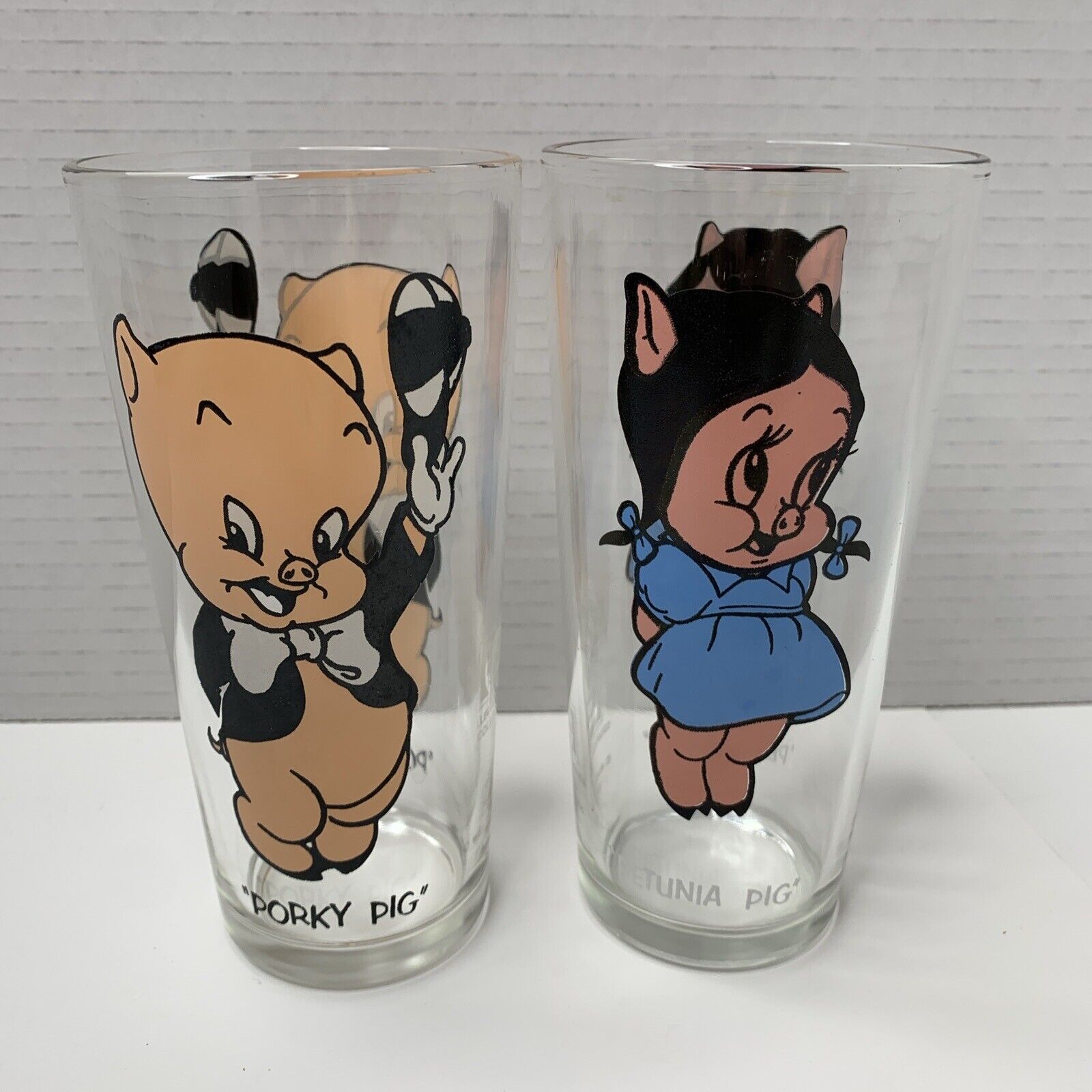 Vintage Porky Pig & Petunia Collector Warner Bros 1973 Looney Tunes Glass