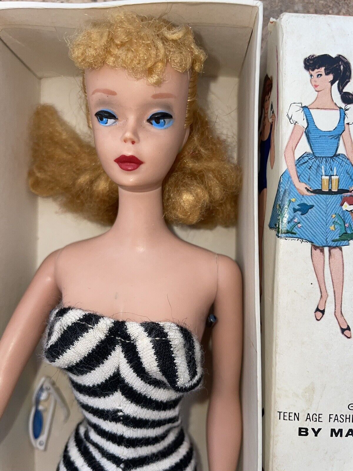 Rare Original Vintage Blonde Ponytail Barbie #4 w/original box,stand,sunglasses