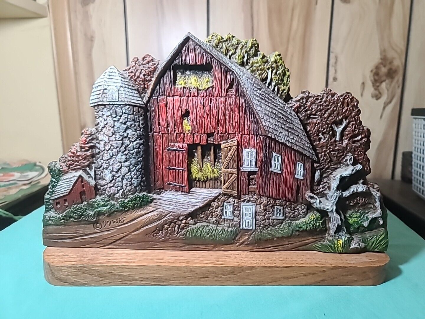 ✅Vintage Rare 3D Farm Barn Scene Wall Hanging/Shelf Piece. 12\