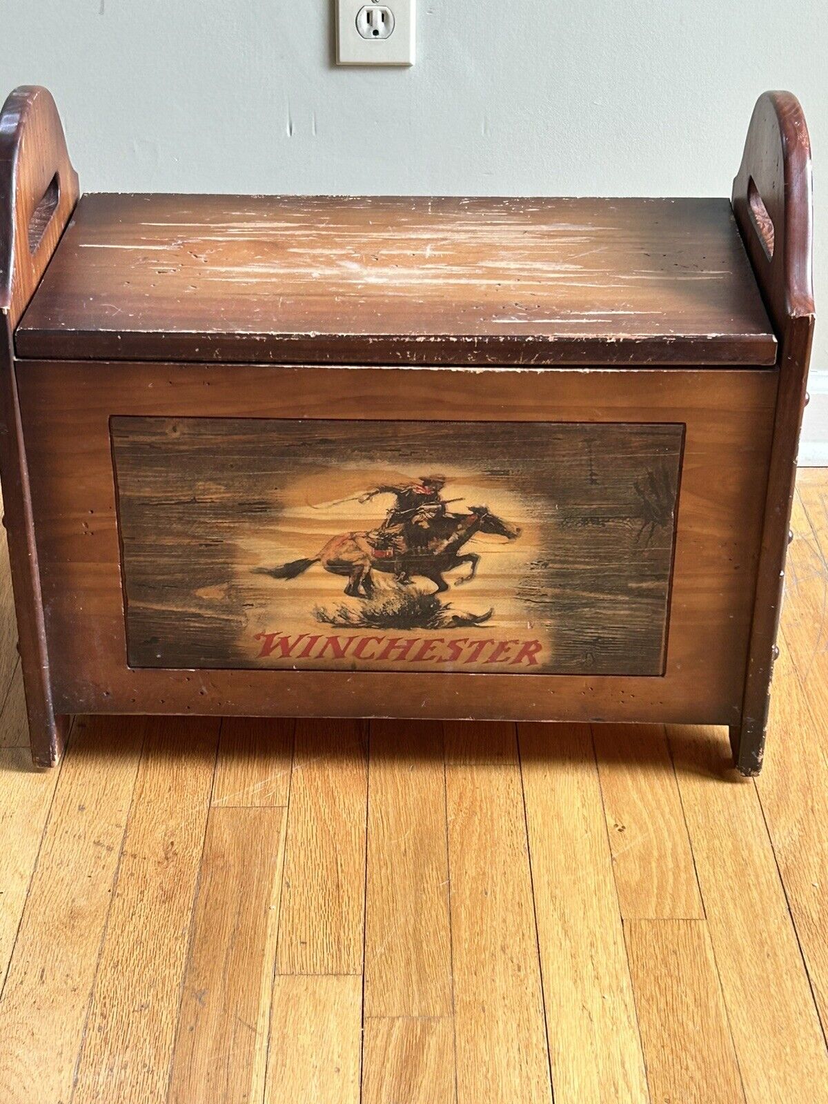 Vintage Edition  Wooden Winchester Trunk With  A Western Horse On The  Front 21”