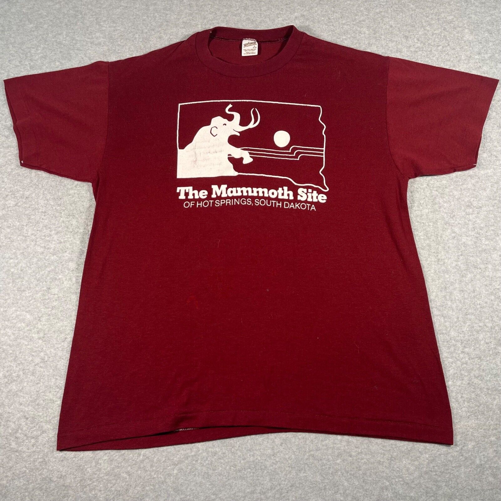 Vintage Mammoth Site Shirt Adult Medium Maroon Single Stitch South Dakota 80s