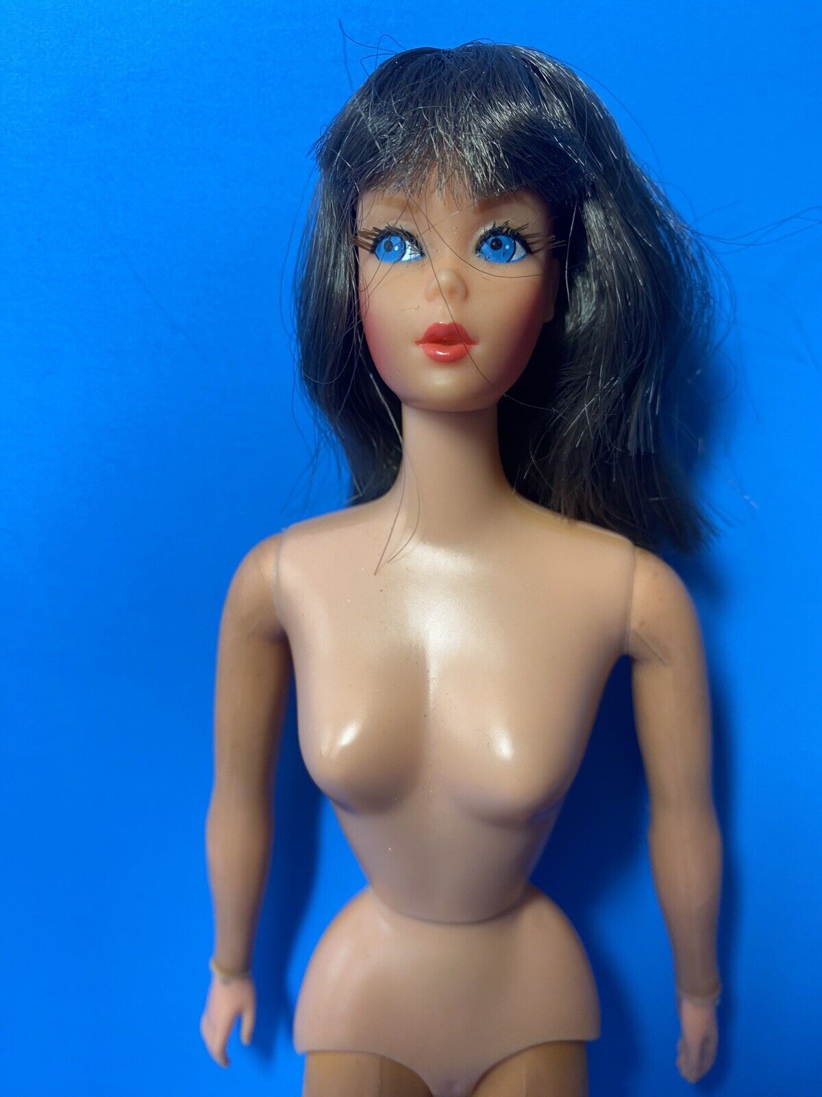 Vintage Barbie Doll TNT . MOD Era, Pretty Brunette Blue Eyes 