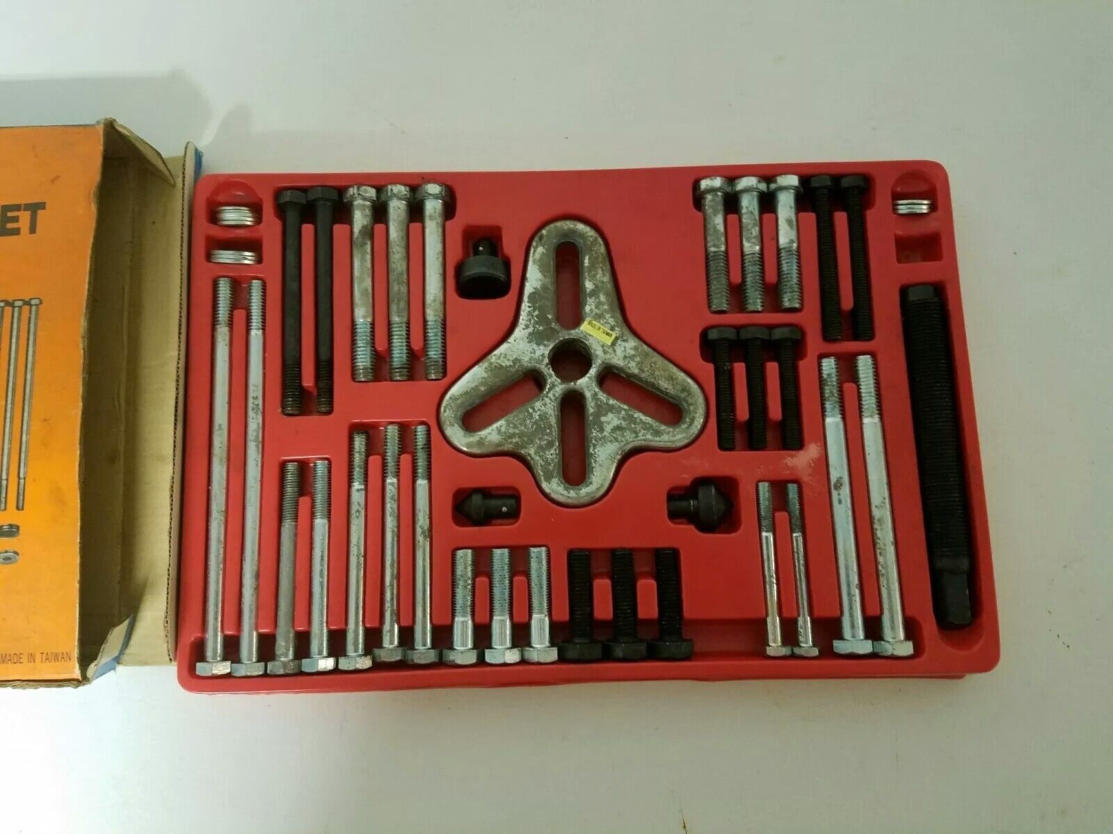 ThriftCHI ~ P638 46-Pieces Bolt Type Puller Set