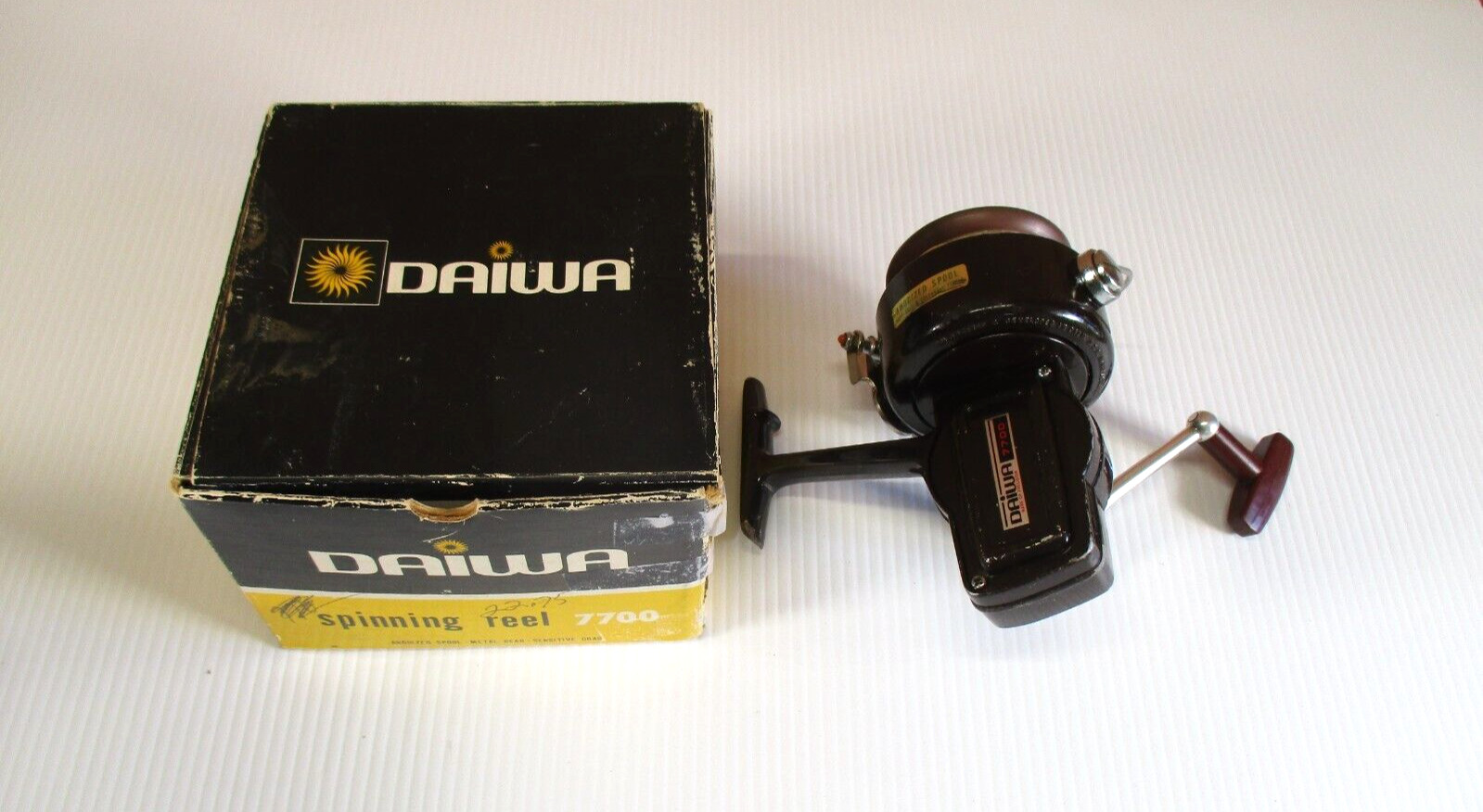 Vintage DAIWA 7700  Spinning Reel Made in Japan