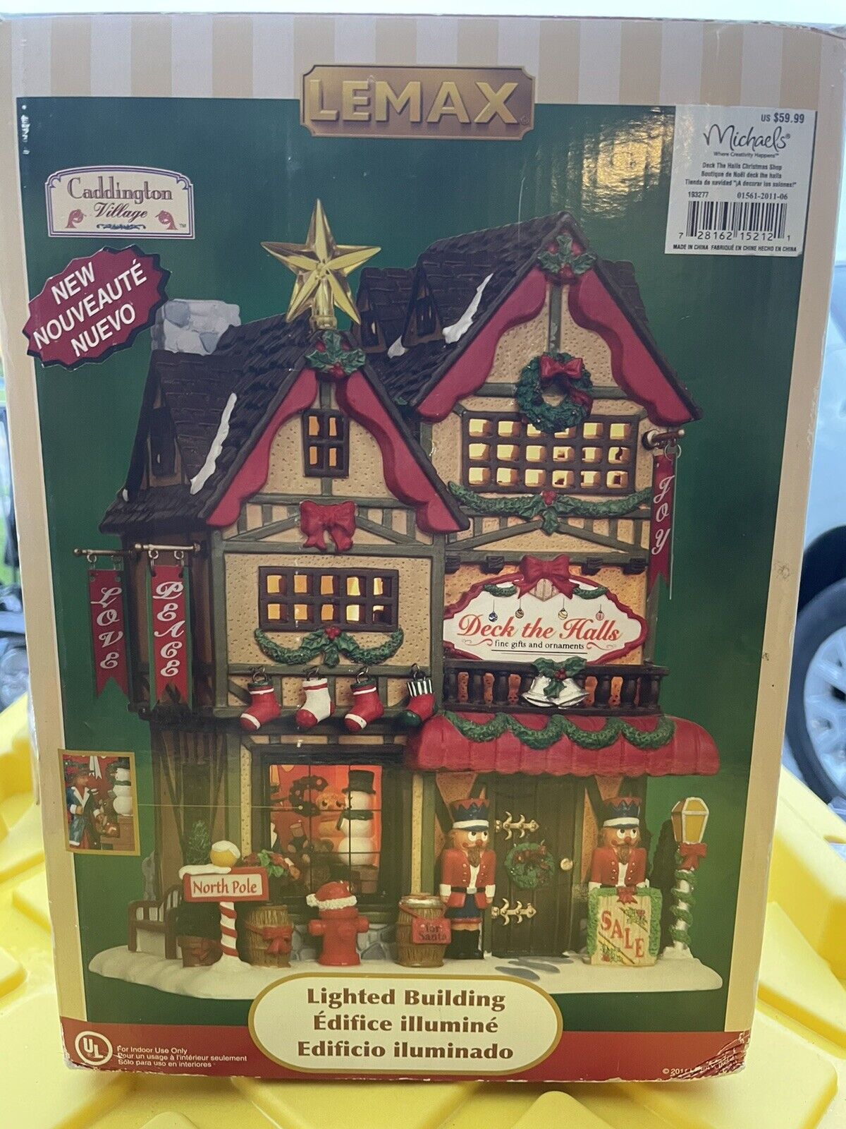 **Rare And Hard To Find** LEMAX - DECK THE HALLS VILLAGE 2011 COLLECTION.