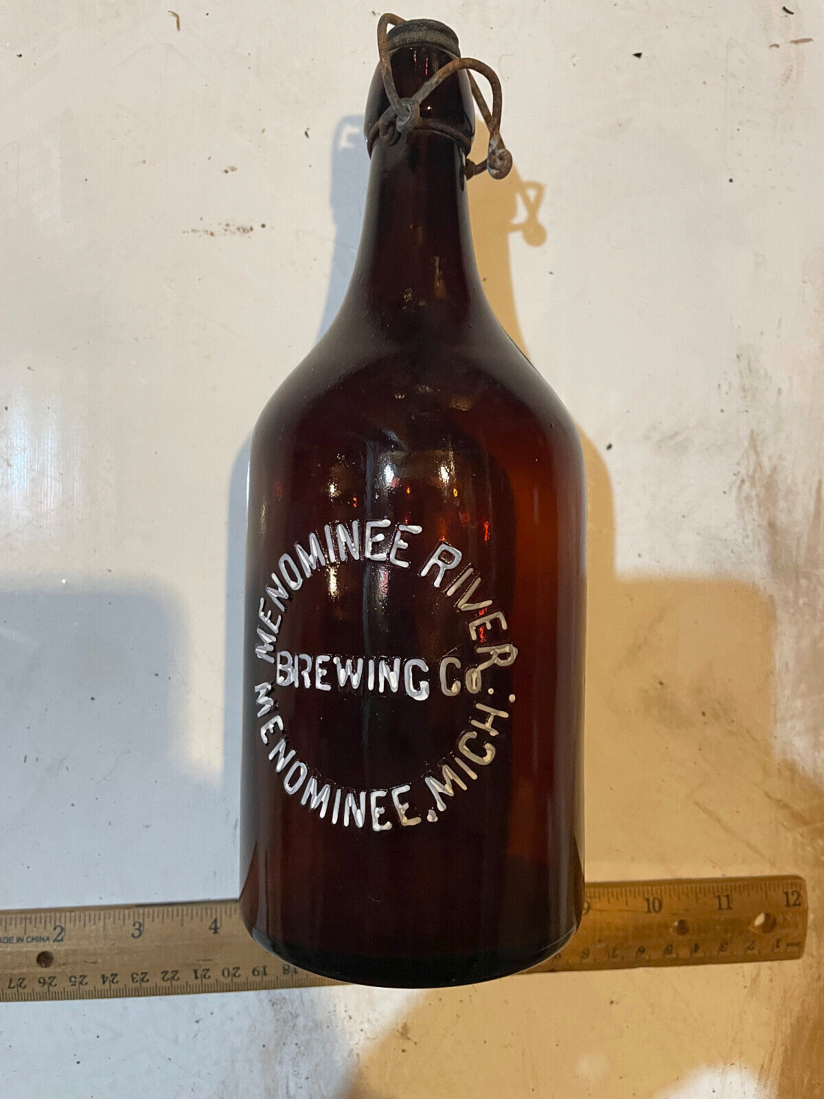 1890s BIGGER Menominee Brewing Company beer Michigan Copper area STOPPER bottle