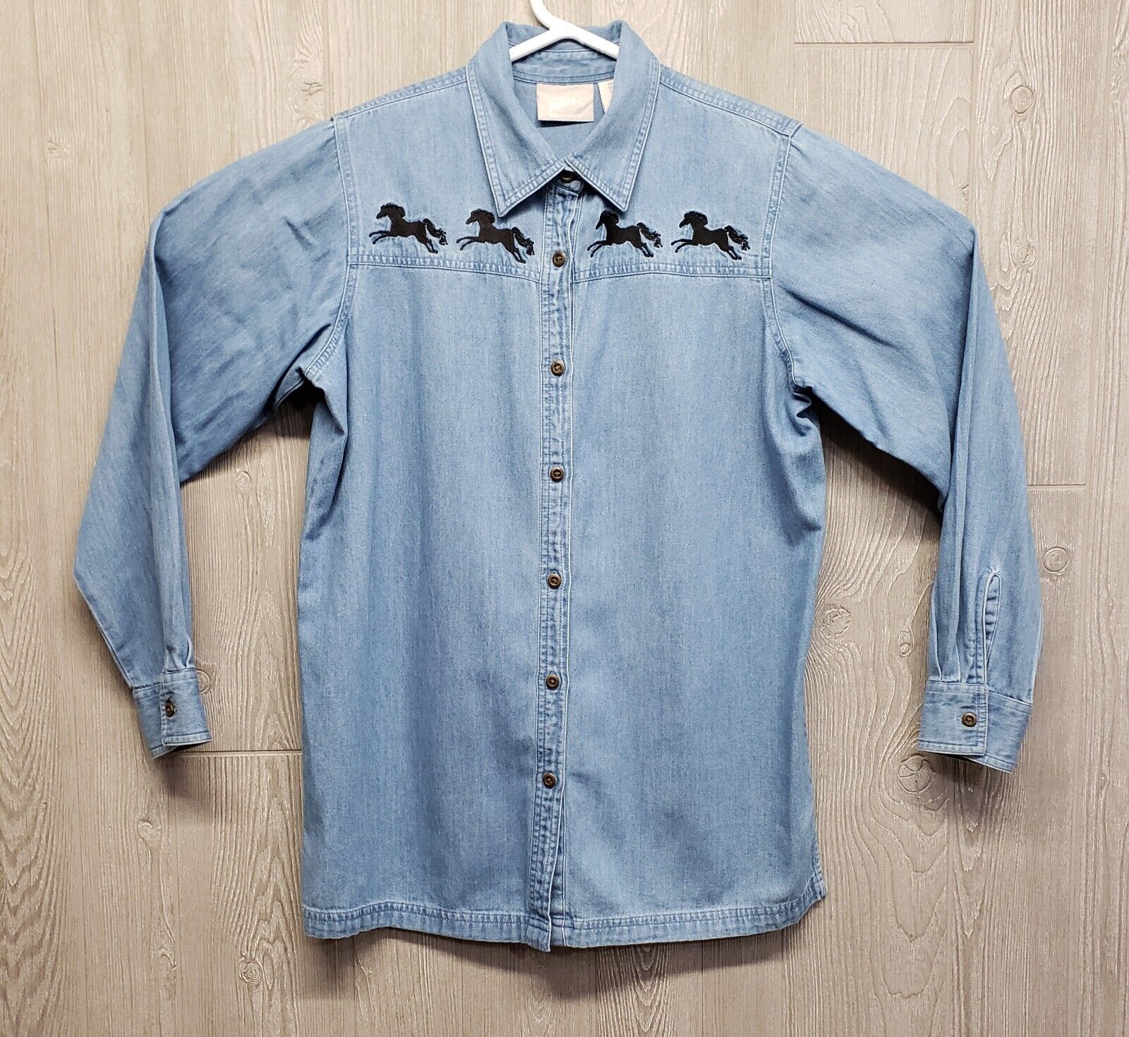 Vintage Blair Shirt Womens Medium Denim Button Up Horses Embroidered Equestrian 
