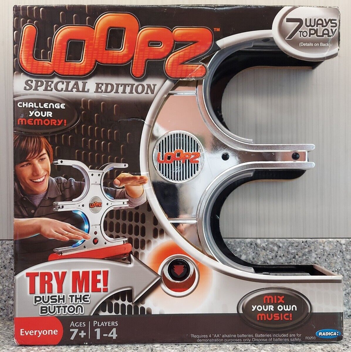 Loopz Special Edition Game Challenge Your Memory W/ Motion Sensor #R3203 2009