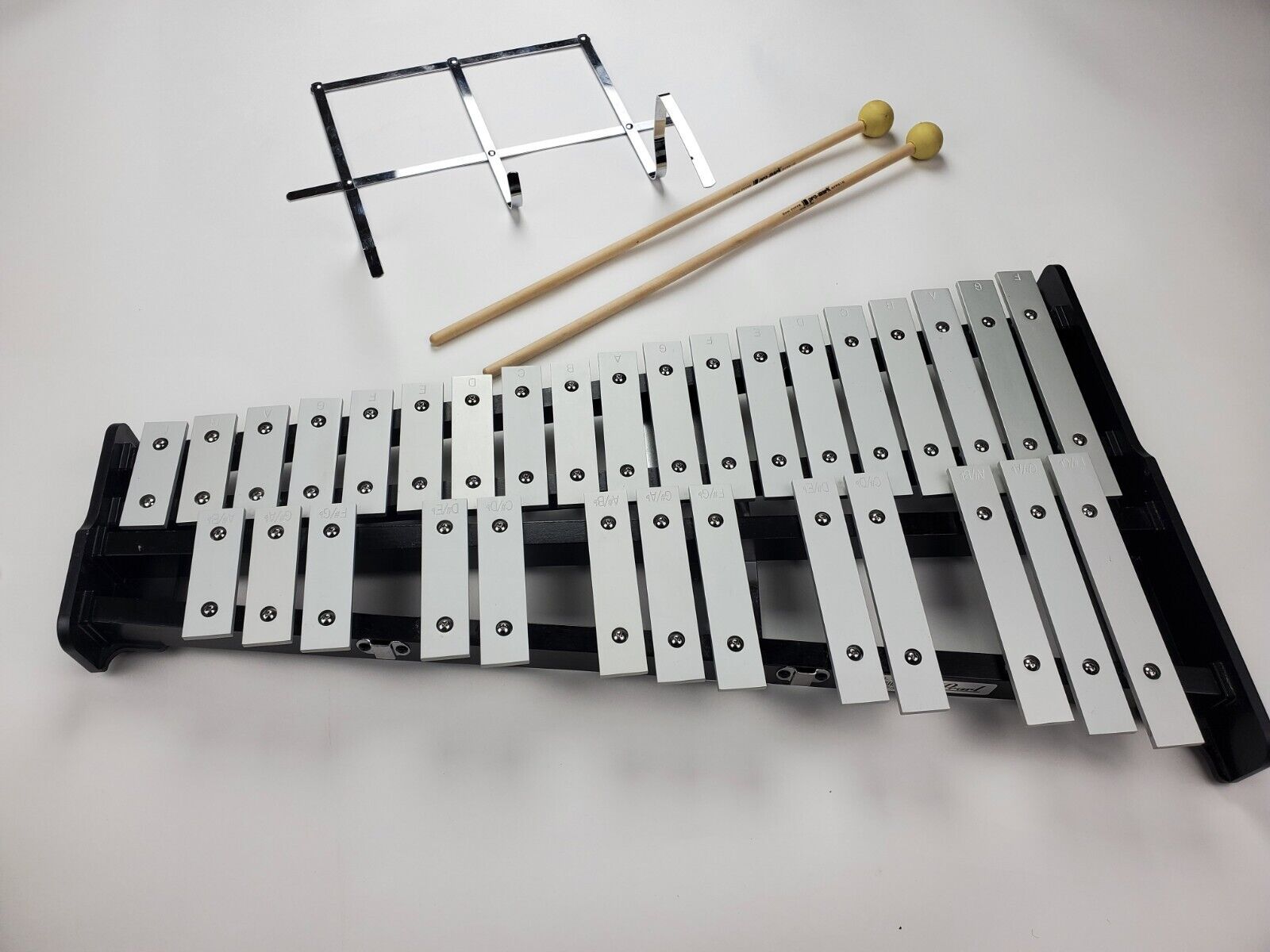 Pearl Xylophone 32 Keys With Mallets 