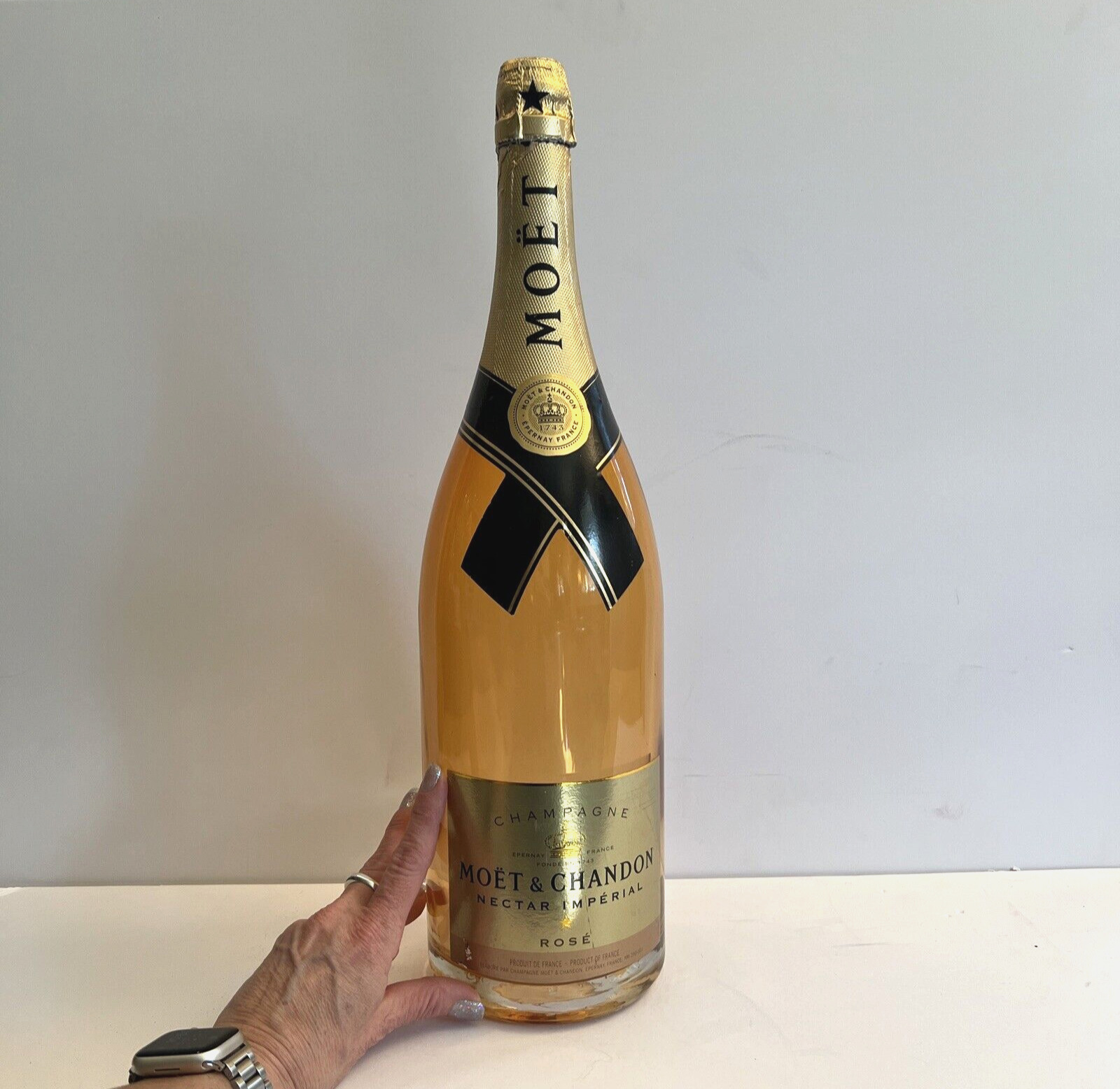 Vtg Moet & Chandon Nectar Imperial Rose Magnum 20” Empty Dummy Champagne Bottle