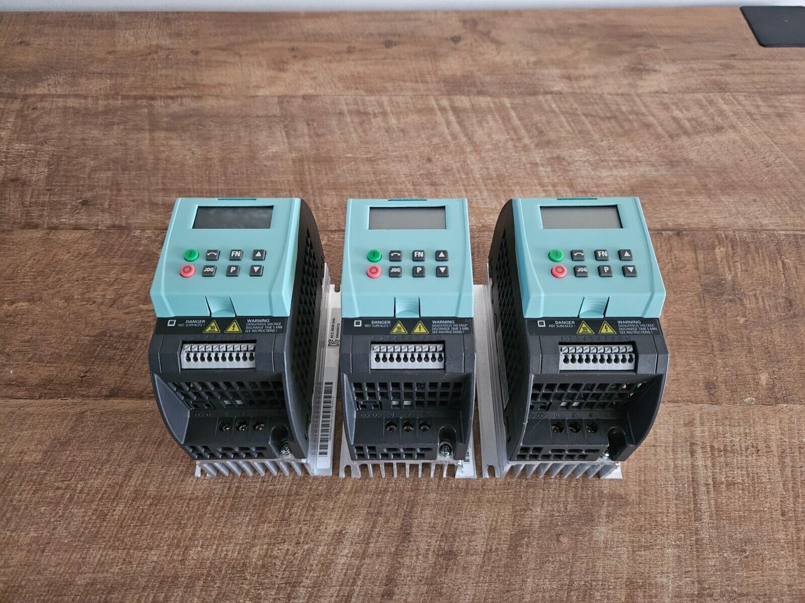 3x Siemens Sinamics G110 Frequency Controller, 230v.0.75kW, 6SL3211-0AB17-5BA1