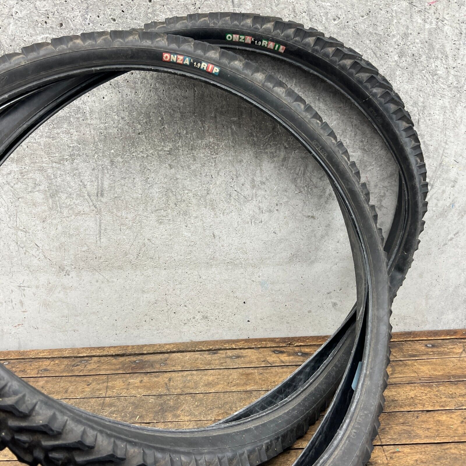 Vintage Onza Rip Rail Folding Tires 26 in Front Rear MTB Mountain 26\
