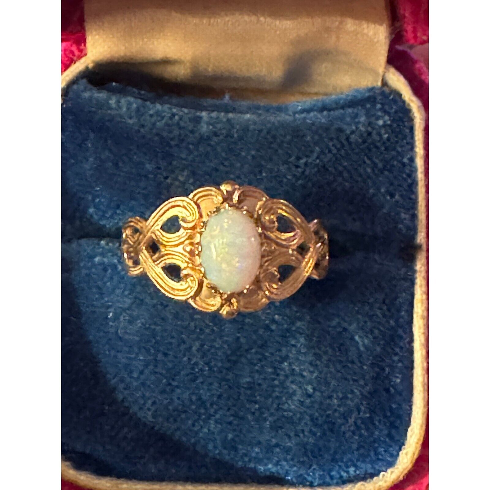Antique Art Nouveau 10K Yellow Gold Opal Ring