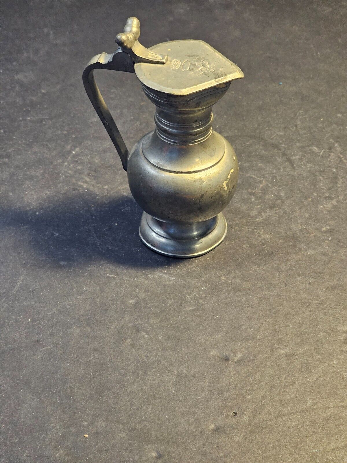 Pewter syrup/1926/ hallmarked/ 4.5\'/ 14oz/ great  form