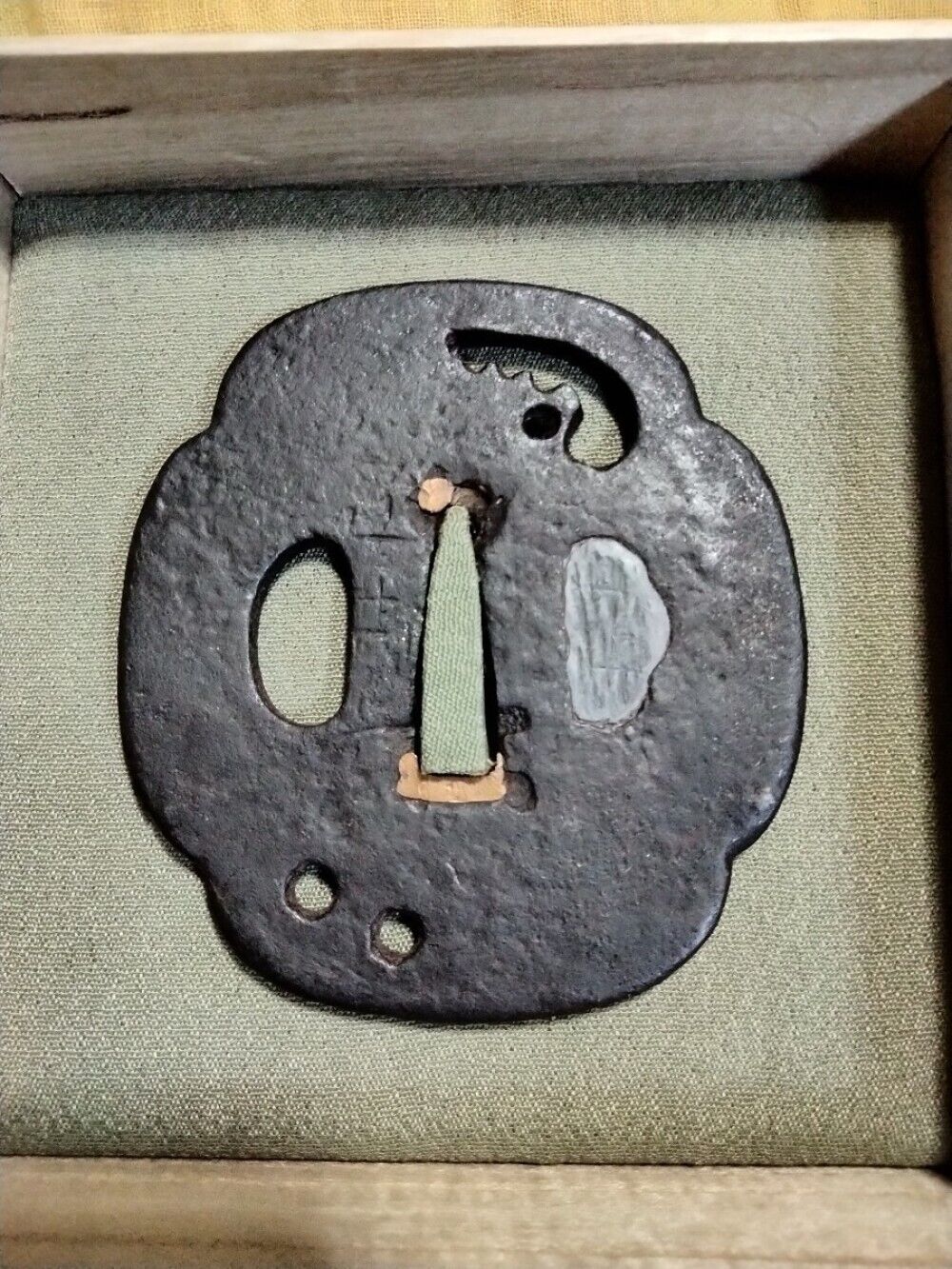 Iron tsuba (Yamayoshibei ) Momoyama period - Edo period, with box