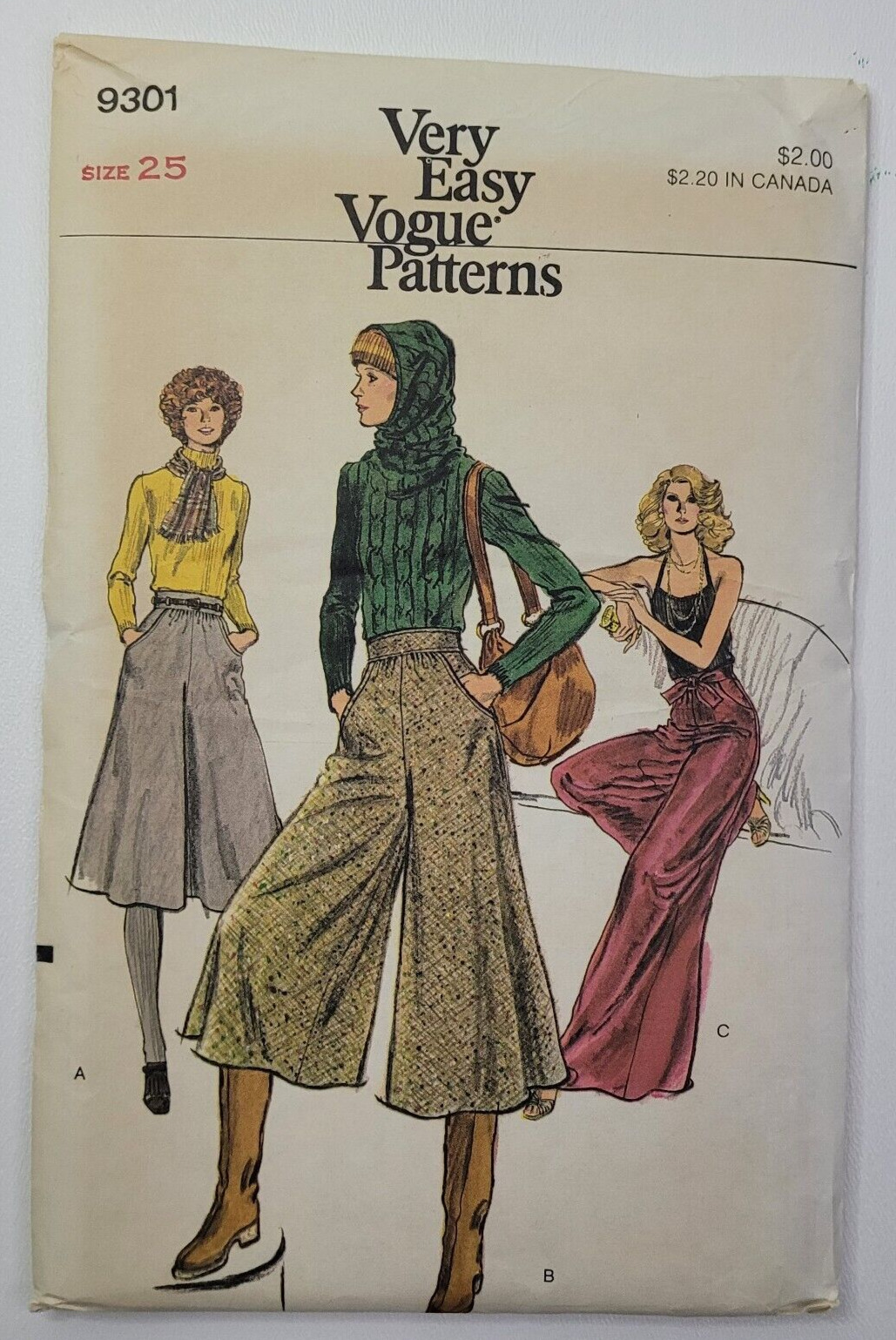 VTG 70s Vogue Sewing Pattern 9301 Misses Culottes Three Lengths Waist 25 UNCUT
