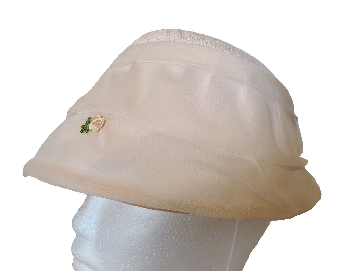 Vintage Ladies Pillbox Hat White Floral Patch