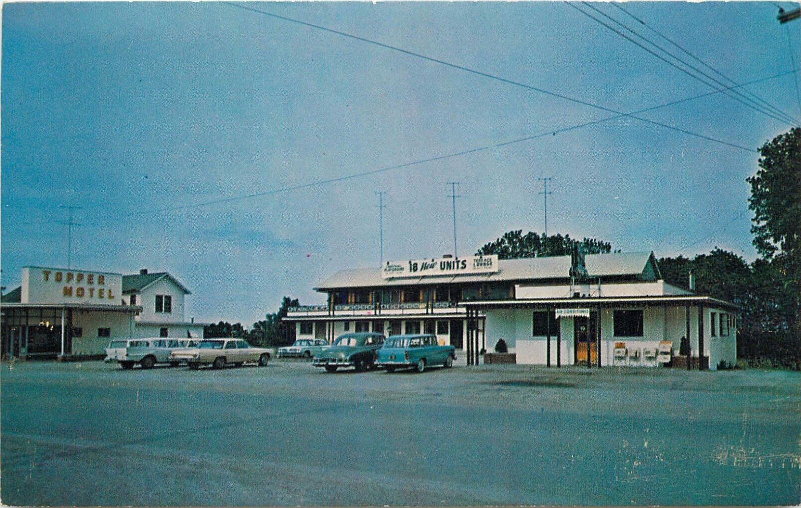 HIAWATHA, KS Kansas THE TOPPER MOTEL Roadside Old Cars BAD HOTEL EXPERIENCE 1970