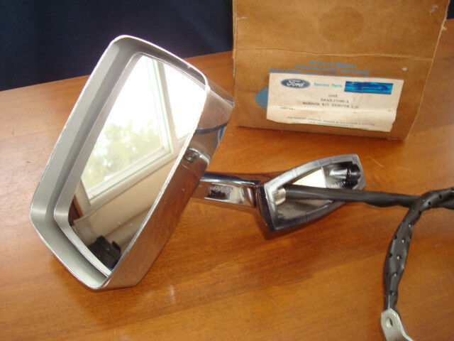 NOS NEW FORD MUSTANG LH REMOTE MIRROR D3AZ-17696-A