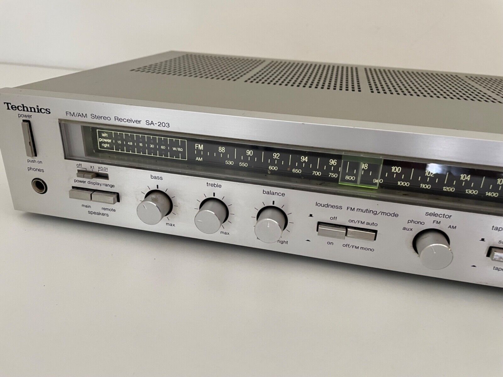 Vintage Technics Analog Model SA-203 AM/FM Stereo Receiver | Phono/AUX/Antenna