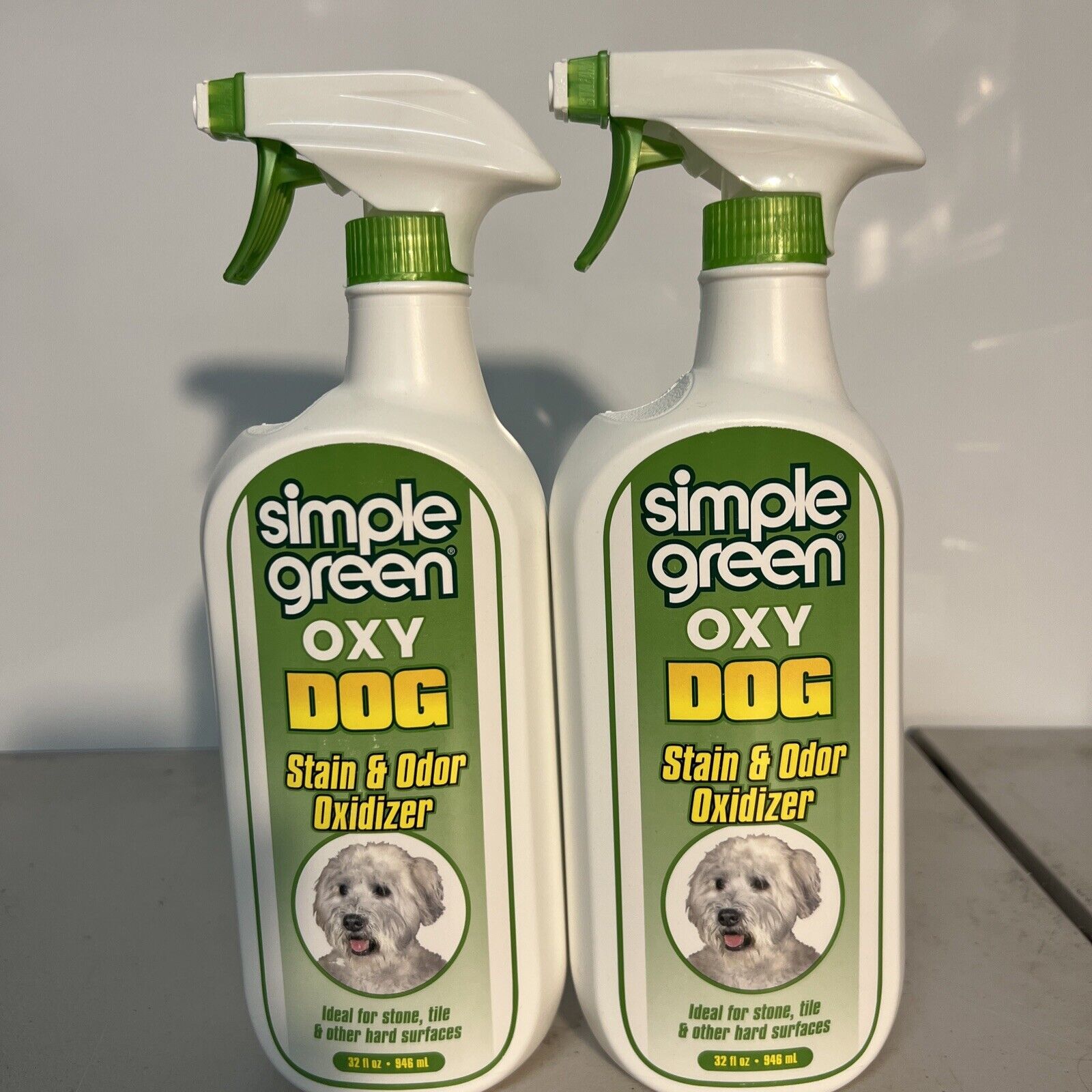 X2 Simple Green 32 Oz. Oxy Dog Pet Stain and Odor Oxidizer Bottles.