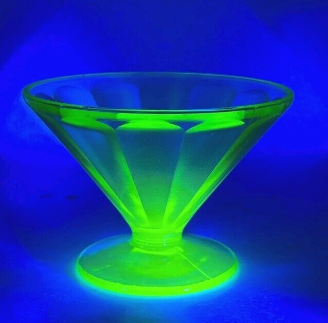 Vintage Green Uranium Vaseline Glass Ice Cream Sundae Dish Bowl