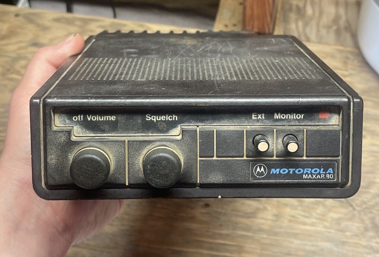 Motorola Maxar 80 Two way Radio Vintage 2 Button