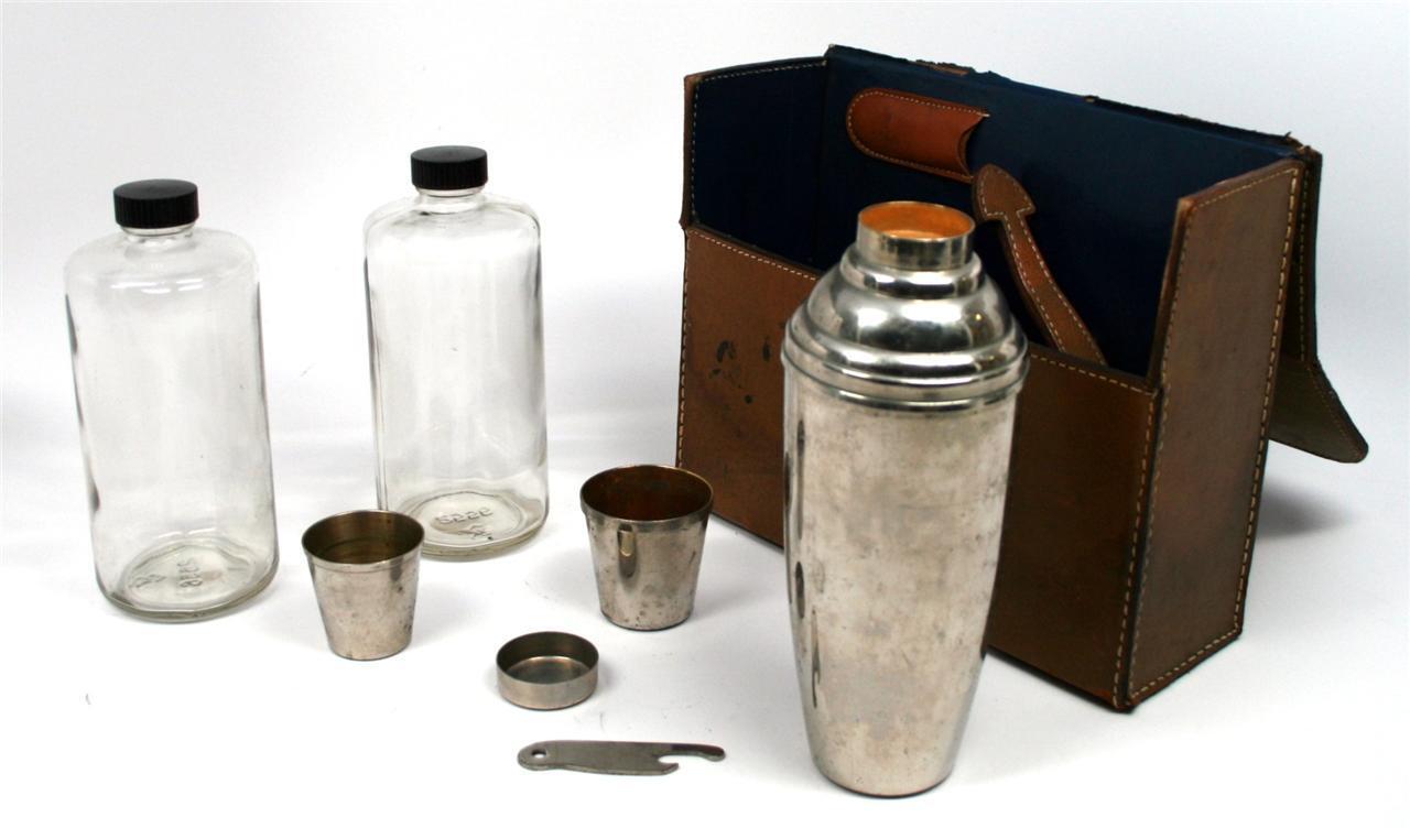 Vintage Portable Triple Flask Drinking Travel Bar Mix Set Leather Case 7 pc