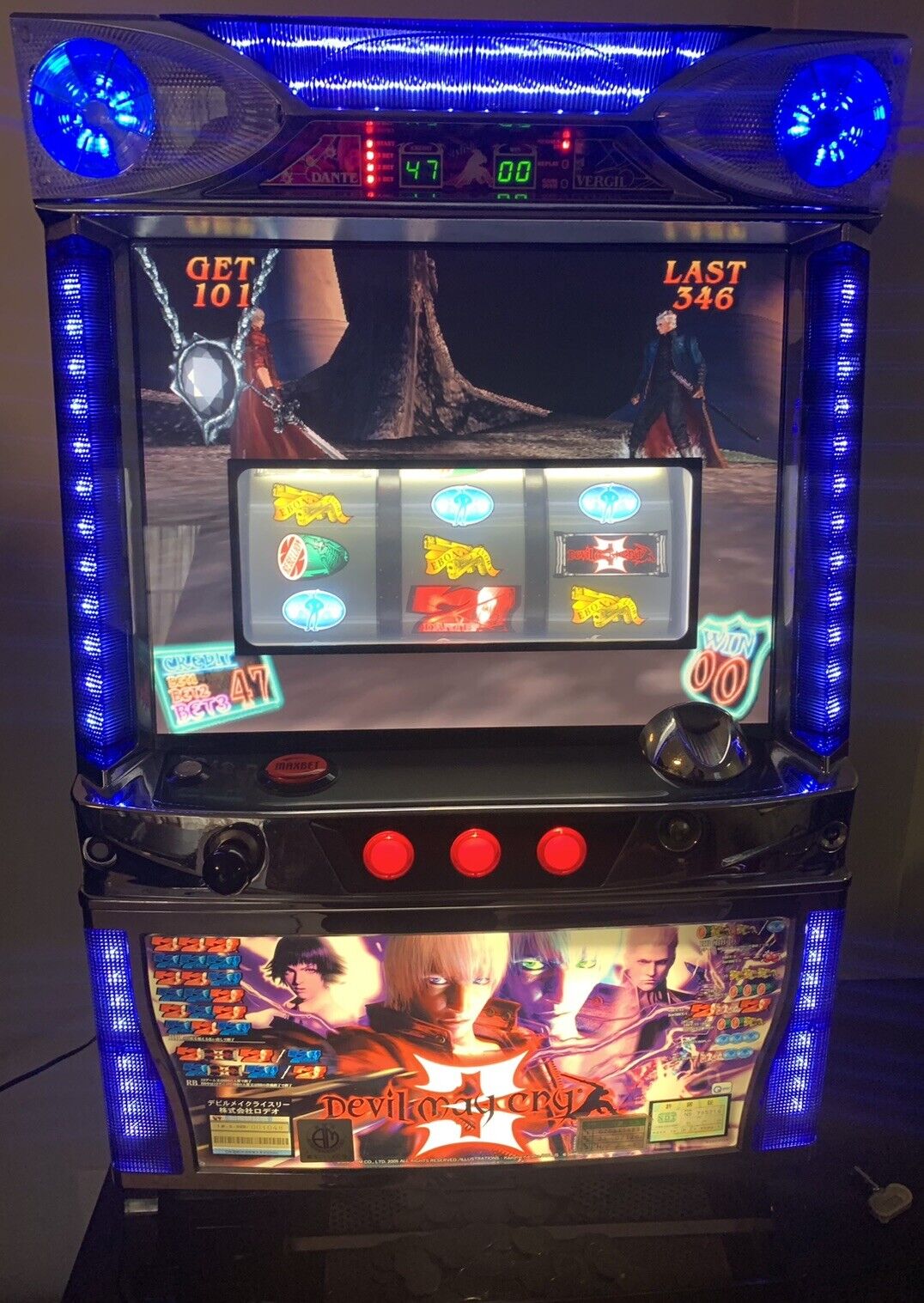 Rodeo: Devil May Cry 3 Pachislo Slot Machine With Keys & Tokens