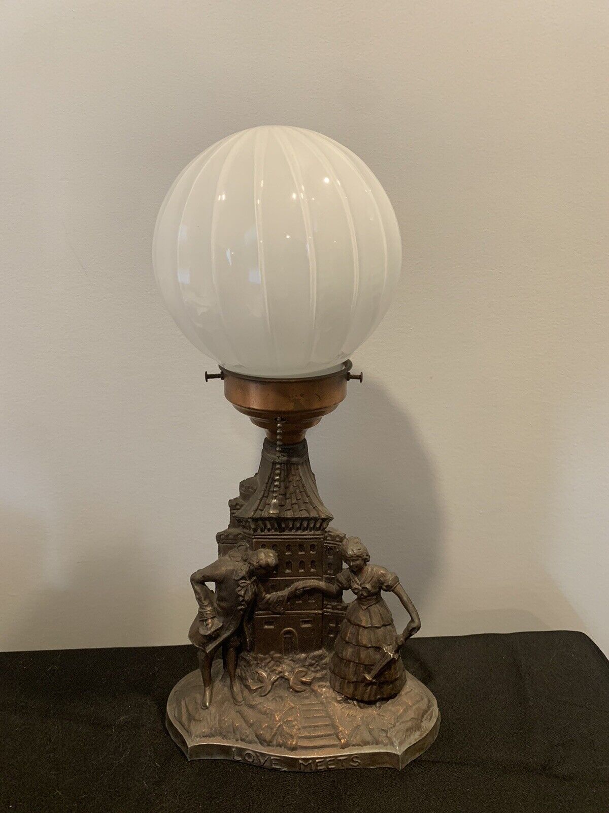 Vintage Spelter Frankart Non Uranium Love Meets Lamp With Globe Shade