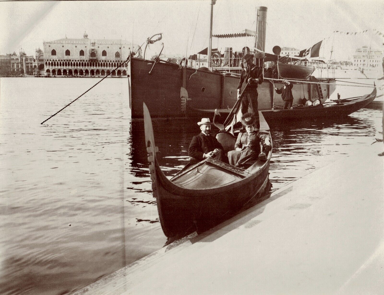 ITALY VENISE - year 1906 in gondola in front of St. George Major